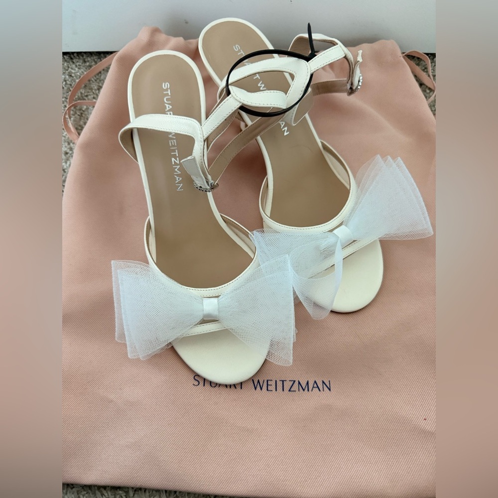 Stuart Weitzman Blushing Bow 75 Mid Heel Sandals in Cream/White